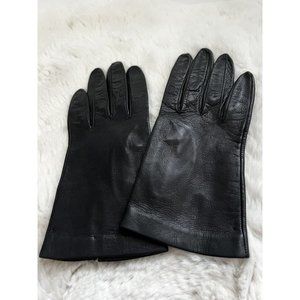 Macy's Associates Vintage black leather gloves Short Silk Lined Excellent 6.5